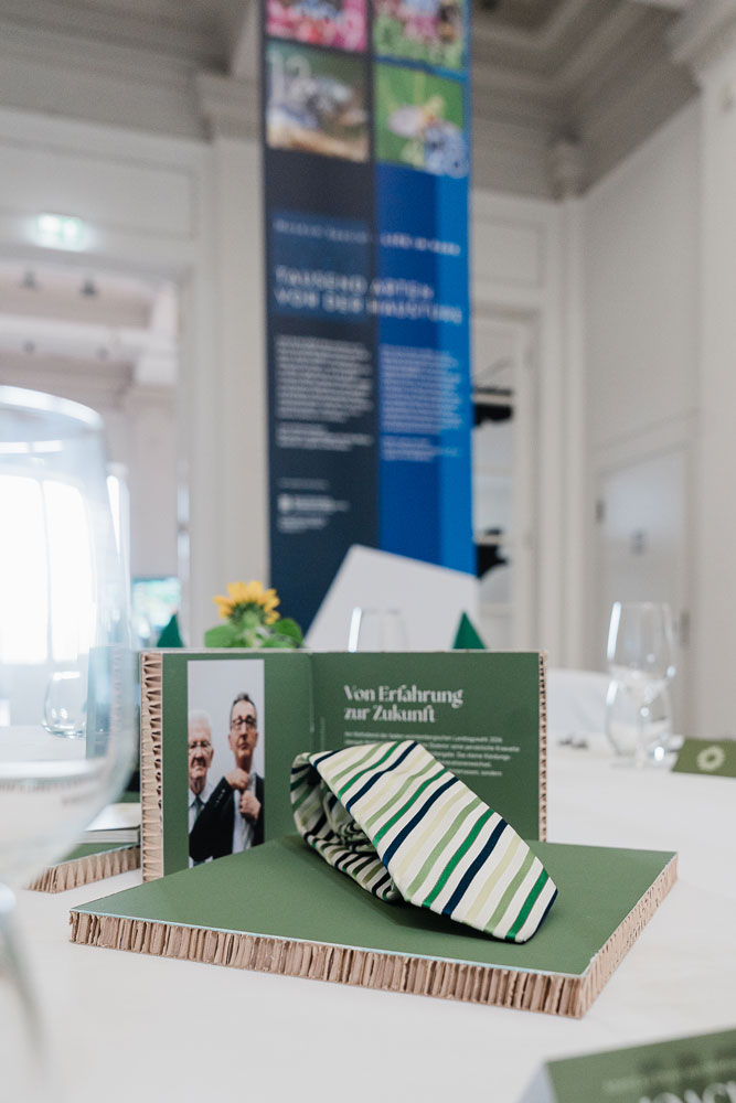 Ausstellung zu Ehren von Winfried Kretschmann, ehemaliger Ministerpräsident von Baden Württemberg